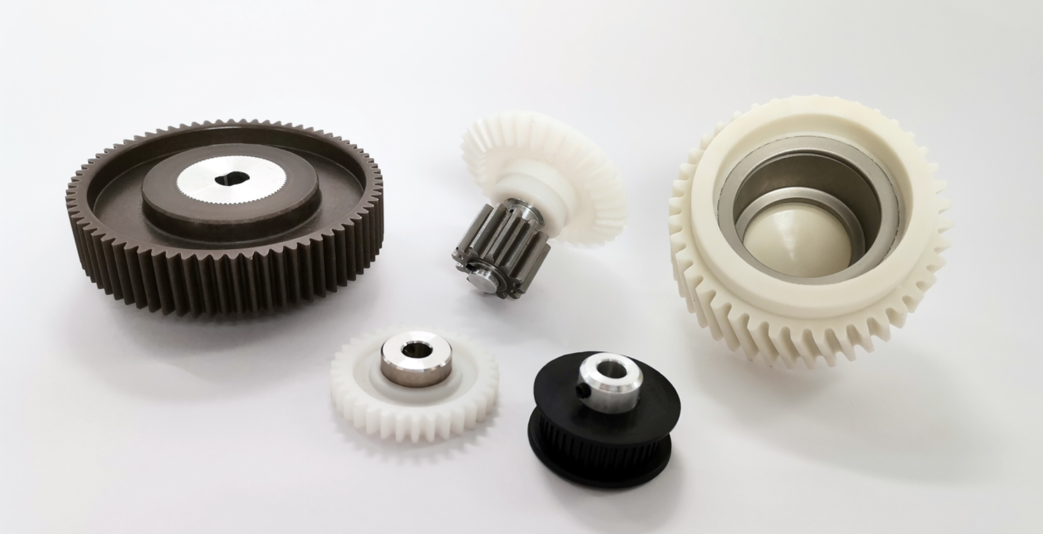 plastic spur gears with inserts